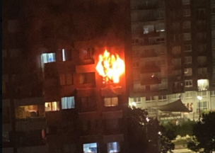Más de 200 personas evacuadas tras enorme incendio en edificio residencial de Santiago