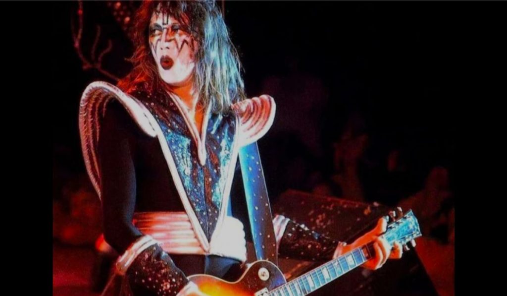 El adiós de una estrella: Ace Frehley, guitarrista de KISS, fallece a los 74 años