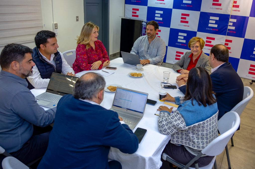 Evelyn Matthei presenta plataforma para sumar apoderados de mesa: “Defender el voto es proteger la voluntad popular y la democracia ̈