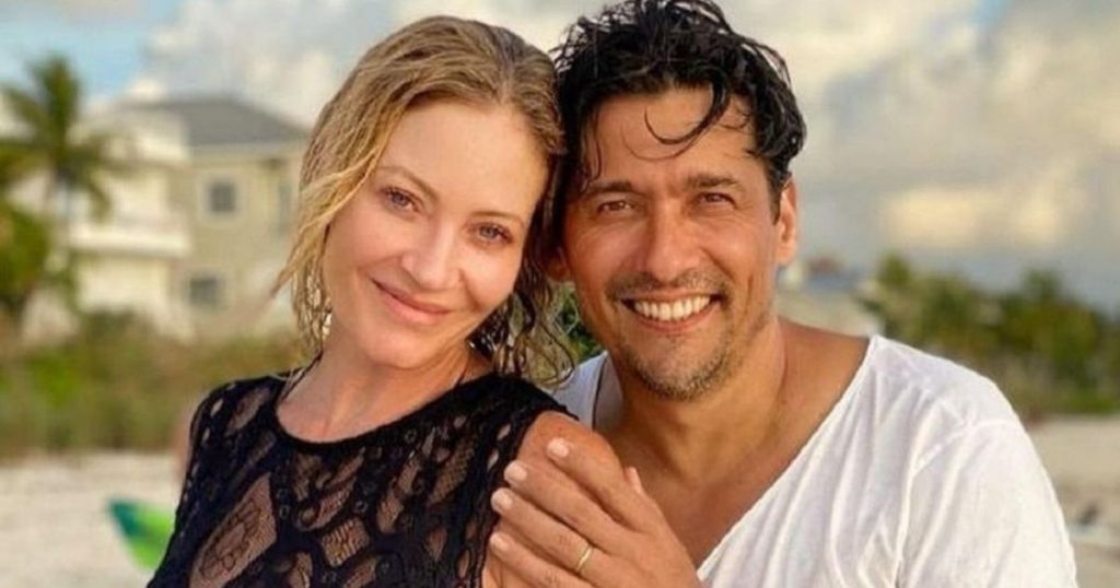 Rafael Araneda y Marcela Vacarezza renovaron votos en Sudáfrica con emotiva ceremonia Zulú