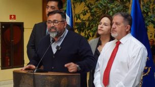 Demócratas emplaza al Gobierno a 