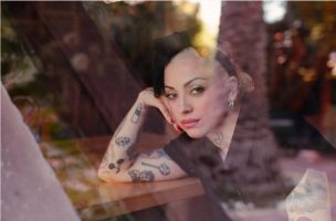 La cantante Mon Laferte enfrenta un momento que pocos conocían y recurre a ChatGPT