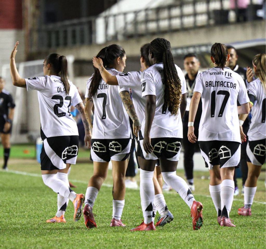 Colo Colo avanza invicto a cuartos de final de la Copa Libertadores Femenina 2025