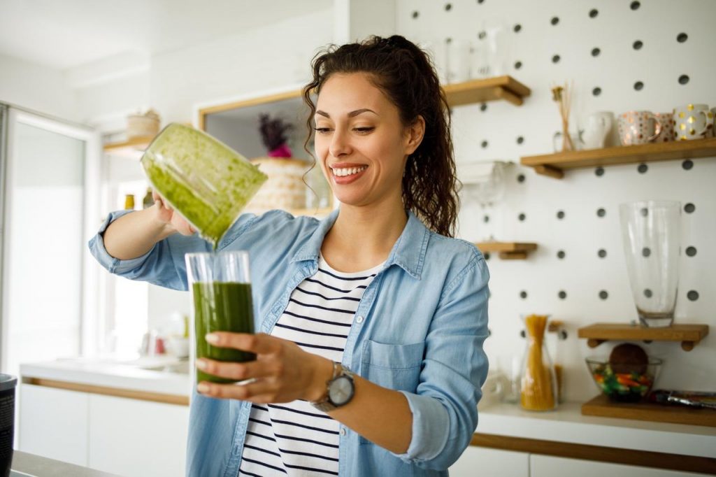Primavera y dietas detox: ¿Moda o necesidad? Especialista entrega claves para una alimentación consciente