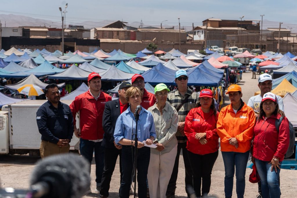 Evelyn Matthei presenta medidas