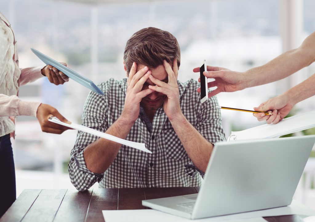 Cómo enfrentar el estrés laboral: estrategias prácticas para el día a día