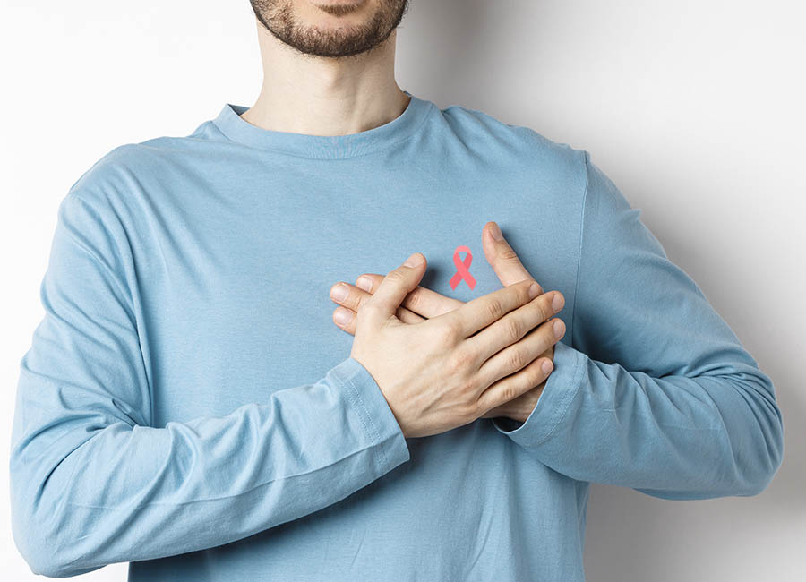 Hombres también pueden desarrollar cáncer de mama: especialistas llaman a prestar atención a señales de alerta