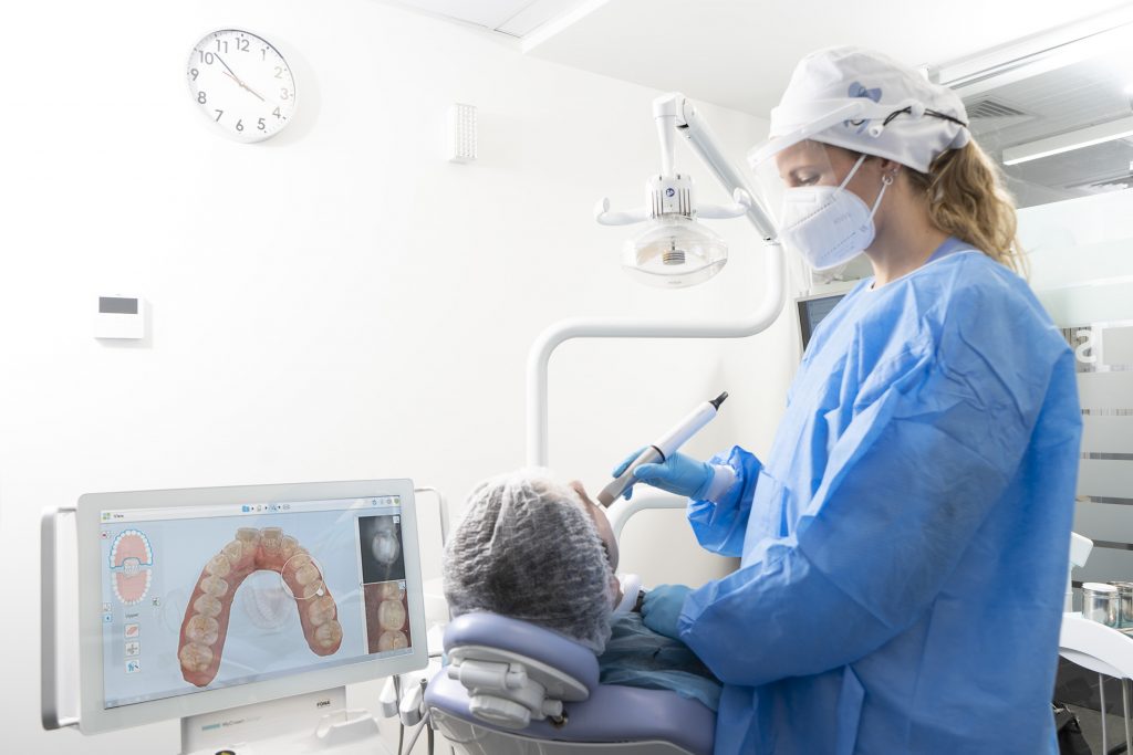 Tecnología que se nota al sonreír: así es la nueva generación de tratamientos dentales