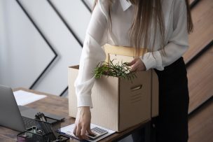 Casi 1,6 millones de personas han sido despedidas en Chile en un año: mujeres son las más afectadas
