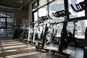 SERNAC oficia a gimnasio tras súbito cierre de sucursal en la RM