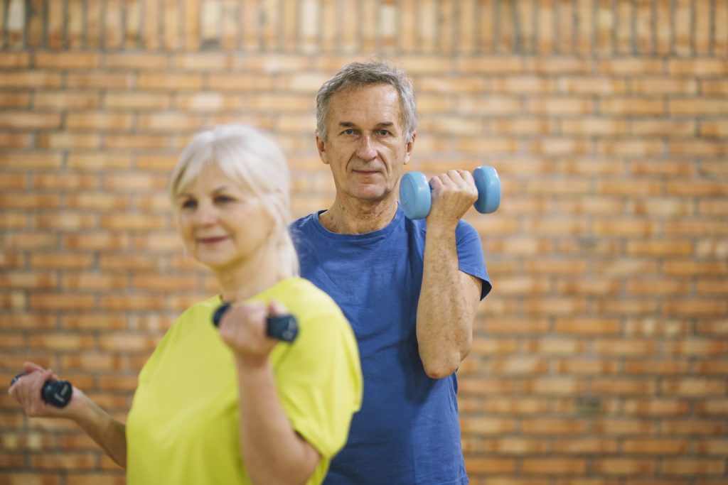 Actividad física después de los 50: Cómo hacer deporte de forma segura y efectiva