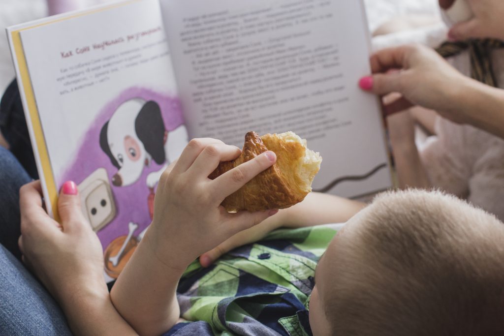 Cómo enseñar a leer a niños pequeños: claves efectivas para fomentar la lectura infantil