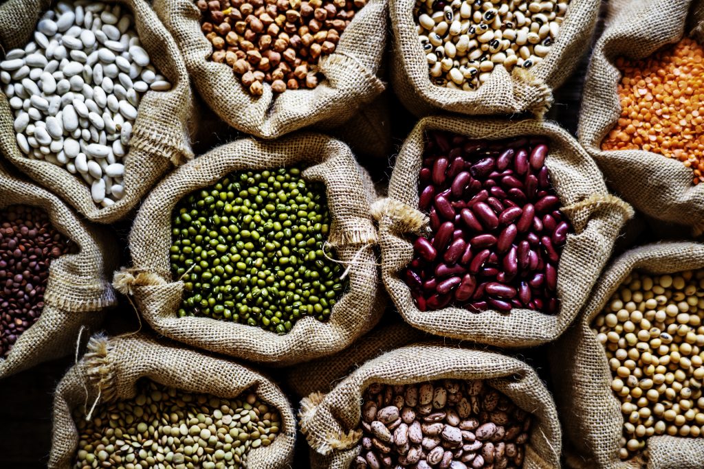 Saciar el hambre con proteína: descubre los alimentos ideales para no picar entre comidas