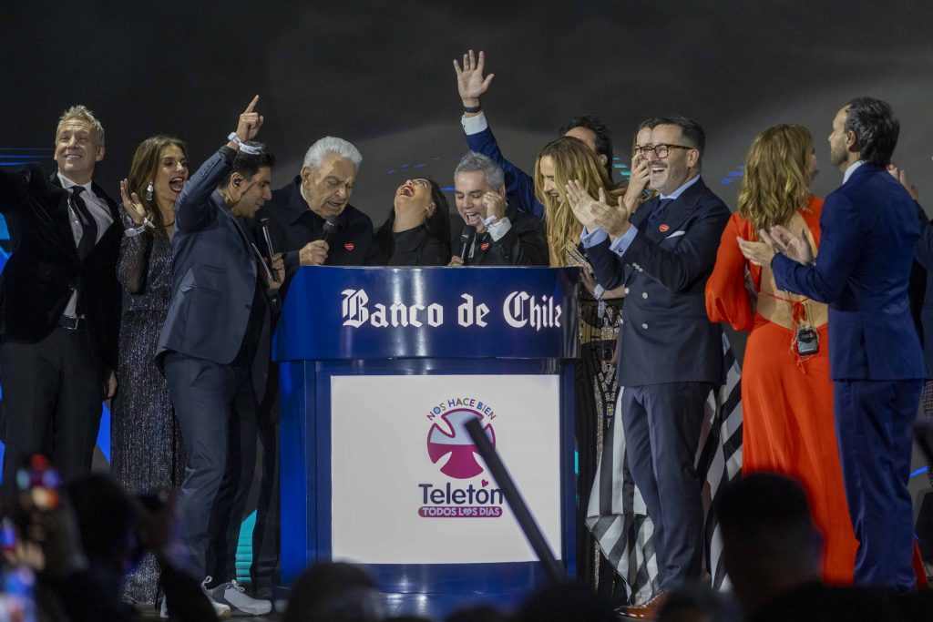 Crisis de última hora: Querida figura de la música chilena abandona la Teletón 2025 por motivos médicos