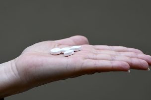 Sernac emite alerta por venta ilegal de medicamentos para bajar de peso