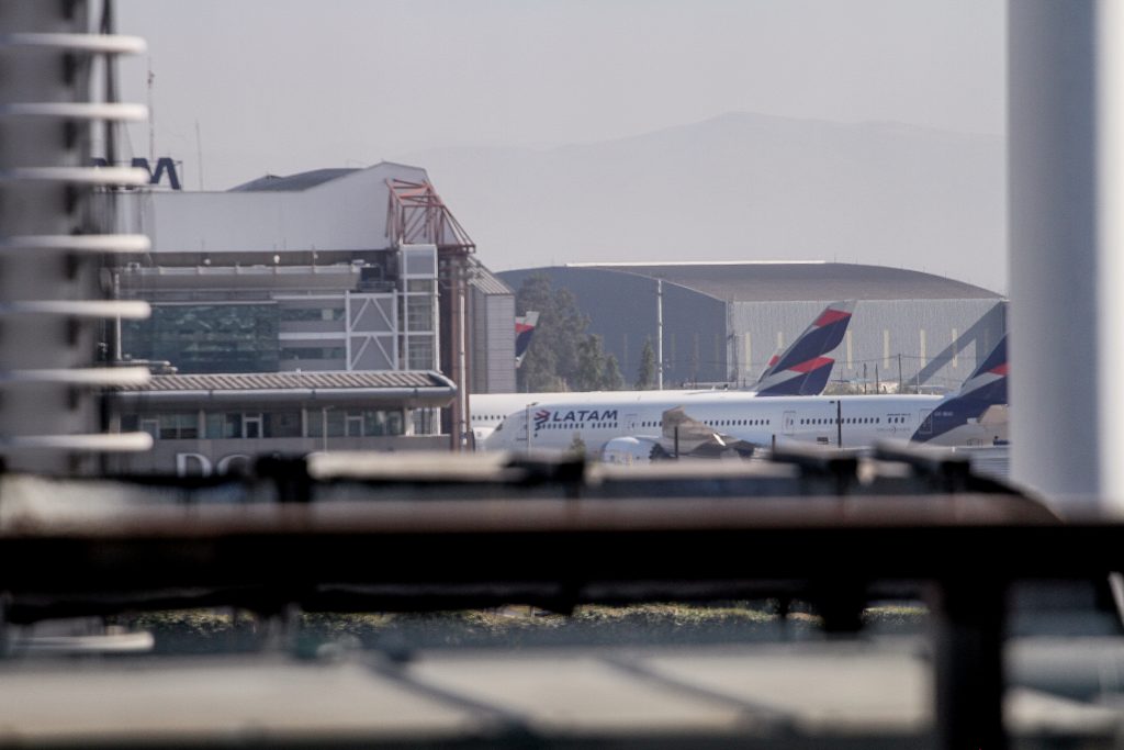 Latam anuncia cancelación de vuelos por huelga de pilotos y entrega medidas para pasajeros