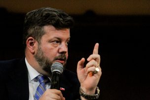 Johannes Kaiser tilda de “ineptos” al Gobierno y promete hacerles “pagar” los errores