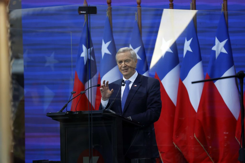 Al estilo Trump: Kast instala vidrio blindado en el escenario de su cierre de campaña en Viña del Mar