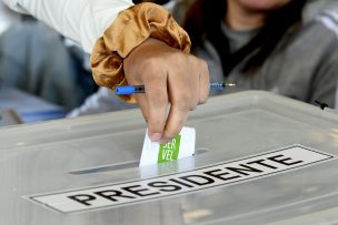 ¿Hasta qué hora puedes votar hoy en Chile? Revisa aquí el horario oficial de cierre