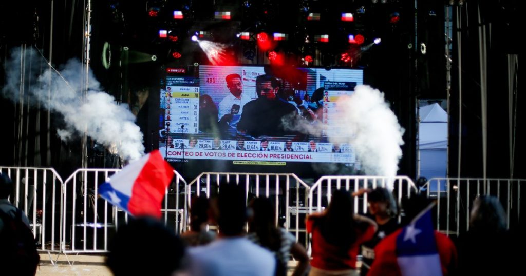 Vecino de Barrio París Londres acusa agresión de equipo de Jeannette Jara: Reclamaba por generador