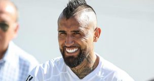 Arturo Vidal reaparece con foto familiar tras accidente de sus hijos: 'Todo bien, gracias a Dios'