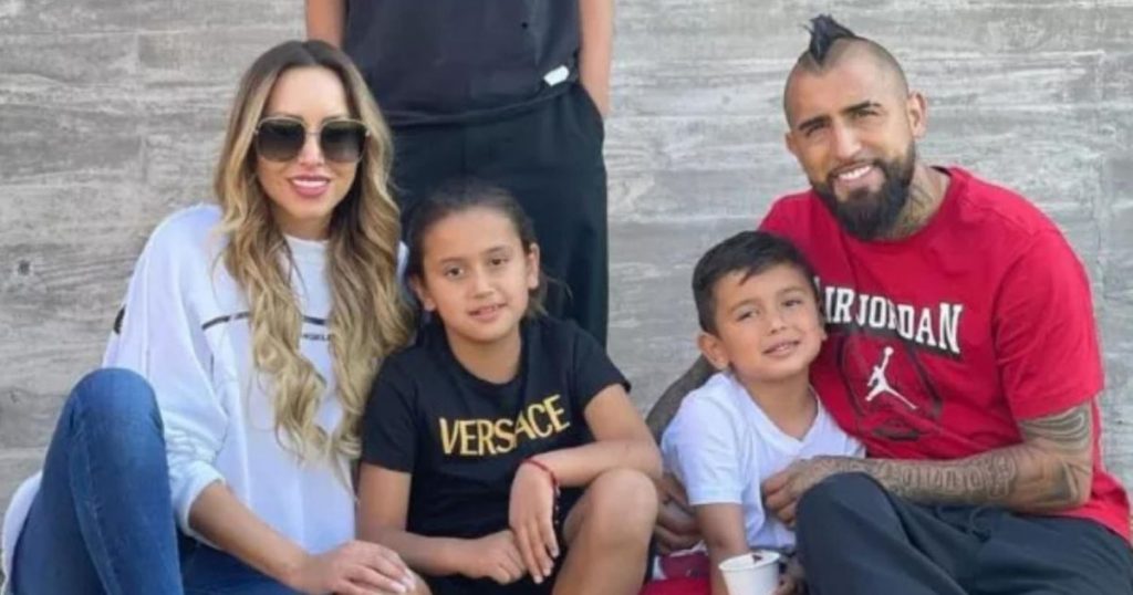 Totalmente destruido: Así quedó el vehículo tras accidente de los hijos de Arturo Vidal y Marité Matus