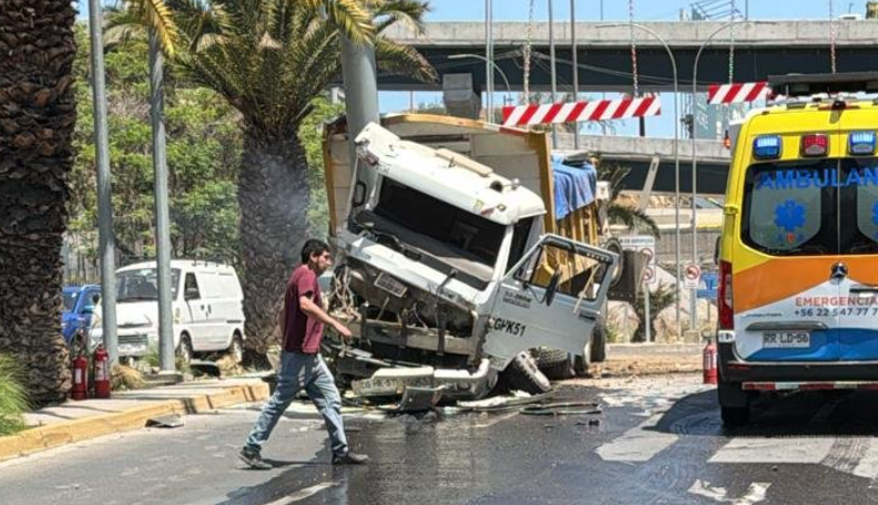Accidente en Av. del Parque mantiene cerradas salidas clave hacia Ciudad Empresarial y Huechuraba