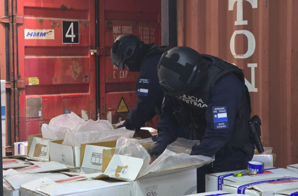 Millonario contrabando de cigarrillos es incautado en Punta Arenas tras amplio operativo