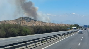 Incendio de pastizales en Pudahuel moviliza a Bomberos con apoyo regional
