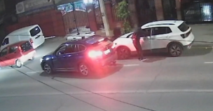 Violenta encerrona en Renca es captada por cámaras de seguridad: Delincuentes golpearon a las víctimas