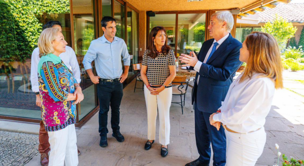 Kast se reúne con la familia Piñera Morel en un encuentro clave para su campaña presidencial