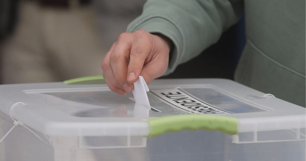 Comienzan las elecciones presidenciales: Nueva Zelanda abre sus locales de votación para chilenos residentes