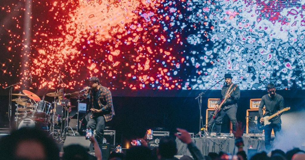 Banda chilena brillará en pantallas de Times Square como parte de especial iniciativa