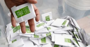 Tres vocales de mesa en Punta Arenas fueron detenidos tras negarse a cumplir rol