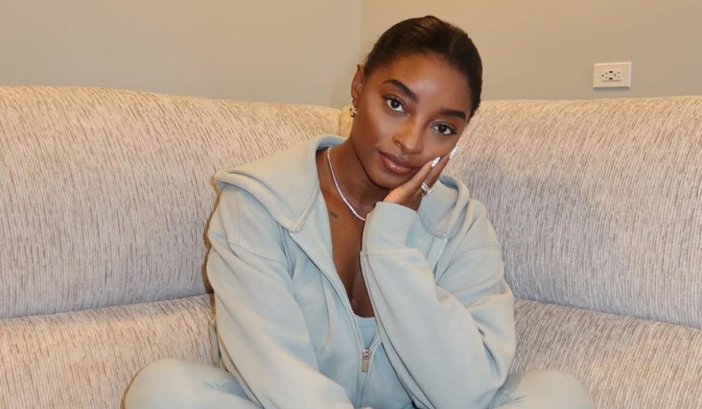 Simone Biles muestra su transformación y confiesa sus secretos de belleza