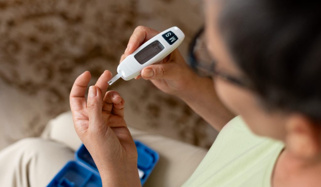 Diabetes afecta a 1,9 millones en Chile: Experta llama a prevenir y cuidar la alimentación