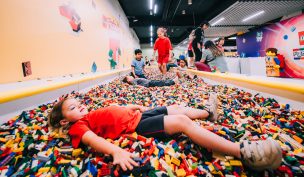 ¡Explosión de colores y creatividad! LEGO FUN FEST® debuta este jueves en Santiago