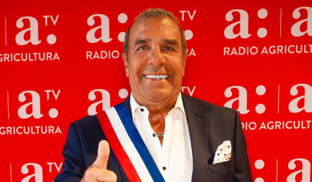 Noche de risas y contingencia: “Un Checho para Chile” celebra los 89 años de Radio Agricultura