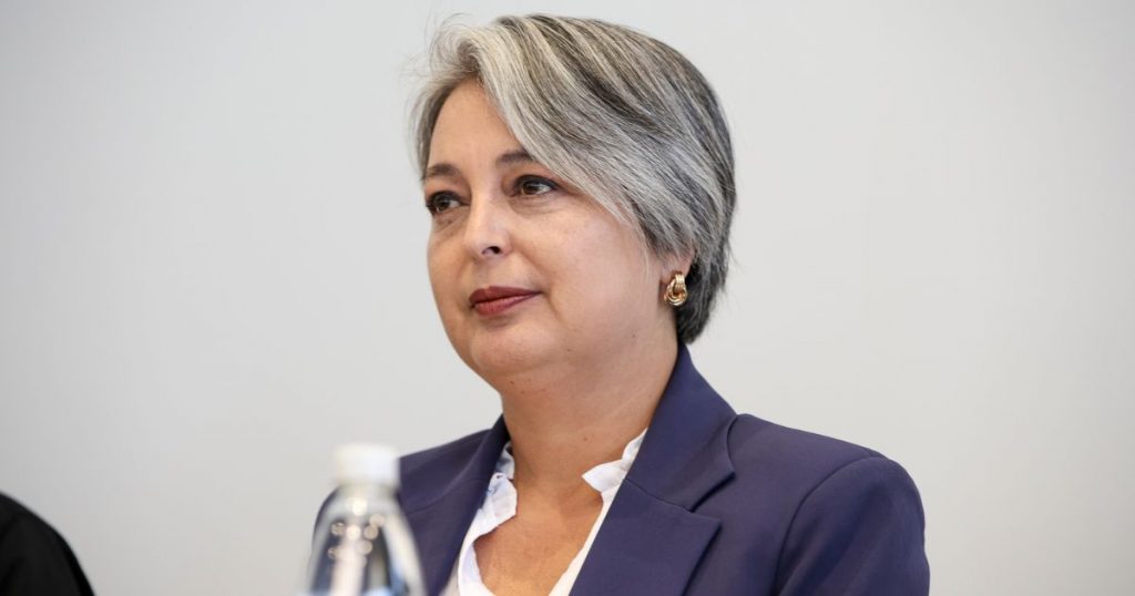 Jeannette Jara critica reacción del Gobierno ante crisis migratoria en la frontera norte