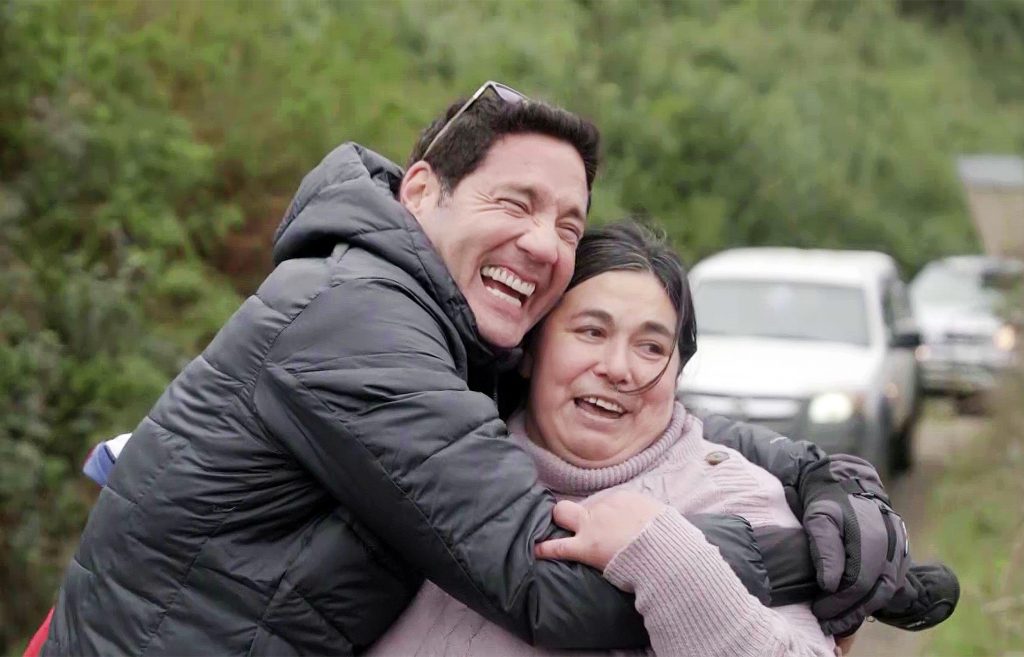 Pancho Saavedra vuelve con todo: “Lugares que hablan” arrasa en rating con su viaje al corazón de Chiloé