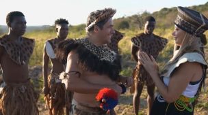 Rafael Araneda y Marcela Vacarezza renuevan votos con ritual ancestral de la tribu Zulú 