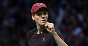 Sinner clasifica a la final del Masters 1000 de París en busca de recuperar el primer lugar del ranking ATP