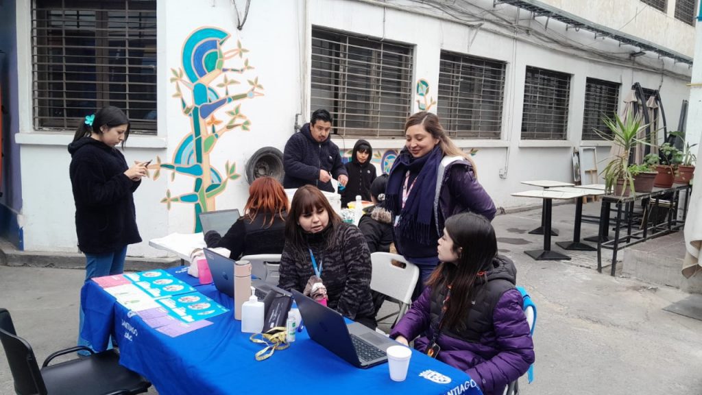 Estación de Metro U. Católica será punto de vacunación y stand de información sobre salud preventiva