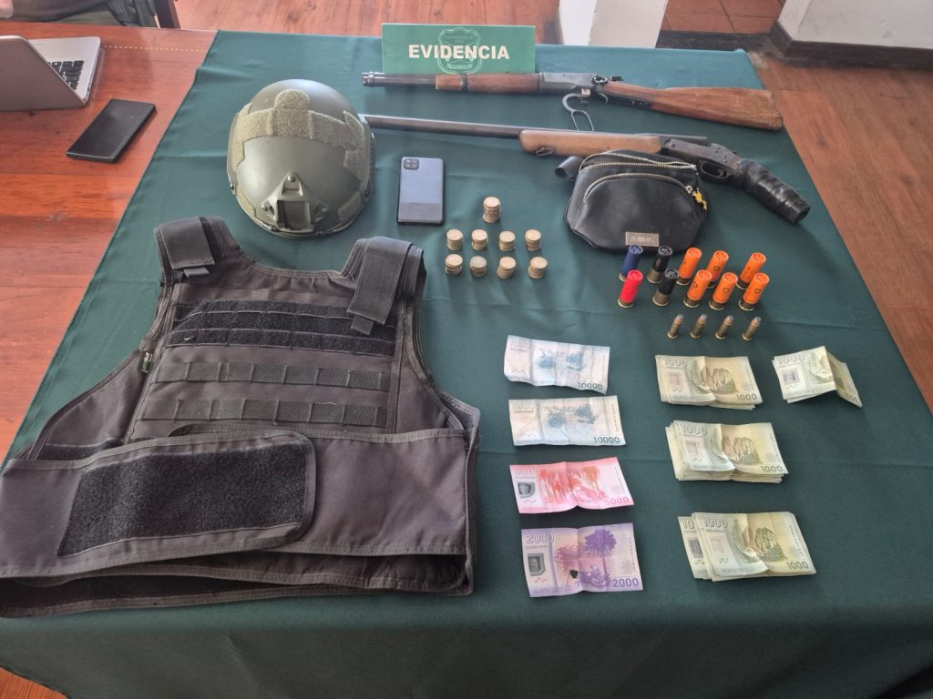 Carabineros incautó armas de fuego y munición en operativo en Lo Espejo