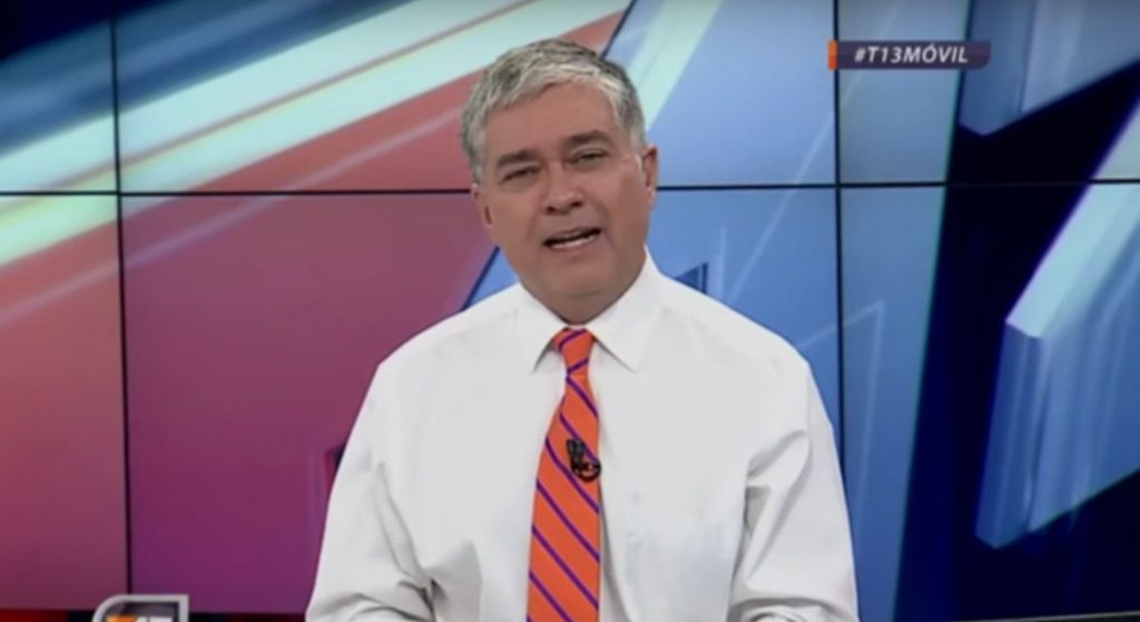 Error técnico deja al descubierto crítica de Iván Valenzuela en plena cobertura electoral