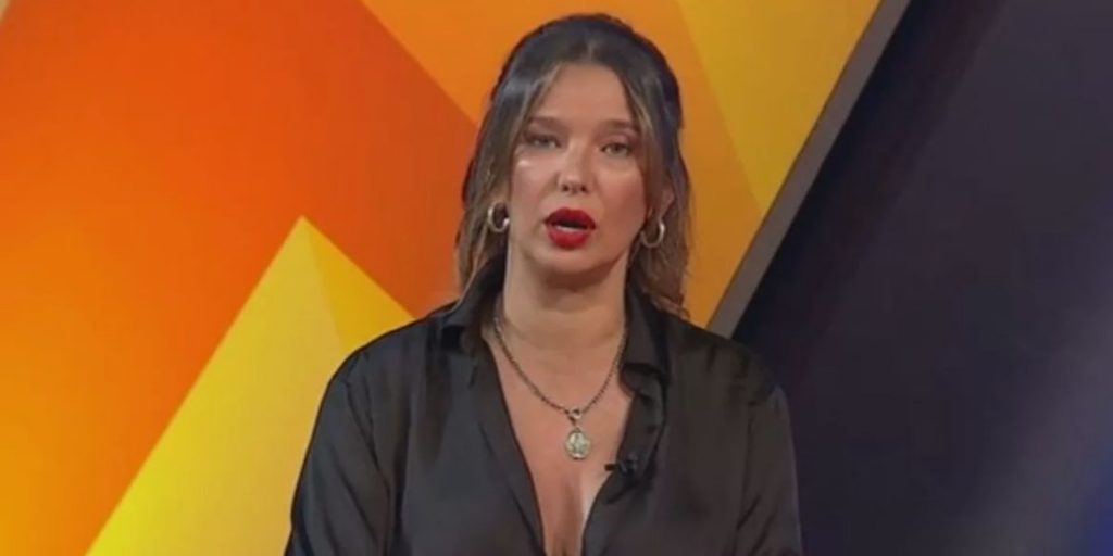 “Cada día más descarada”: Claudia Schmitd destroza a Camila Andrade