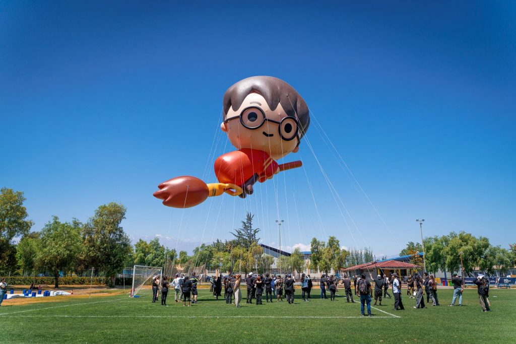 ¡Gigante y mágico! Harry Potter lidera el adelanto del Paris Parade 2025 en su ensayo general