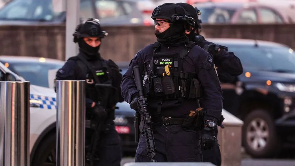 Tiroteo masivo en Bondi Beach deja 12 muertos y casi 30 heridos en Australia
