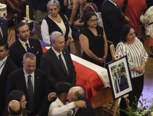 Kast confirma que instalará un busto Sebastián Piñera en La Moneda durante su gobierno