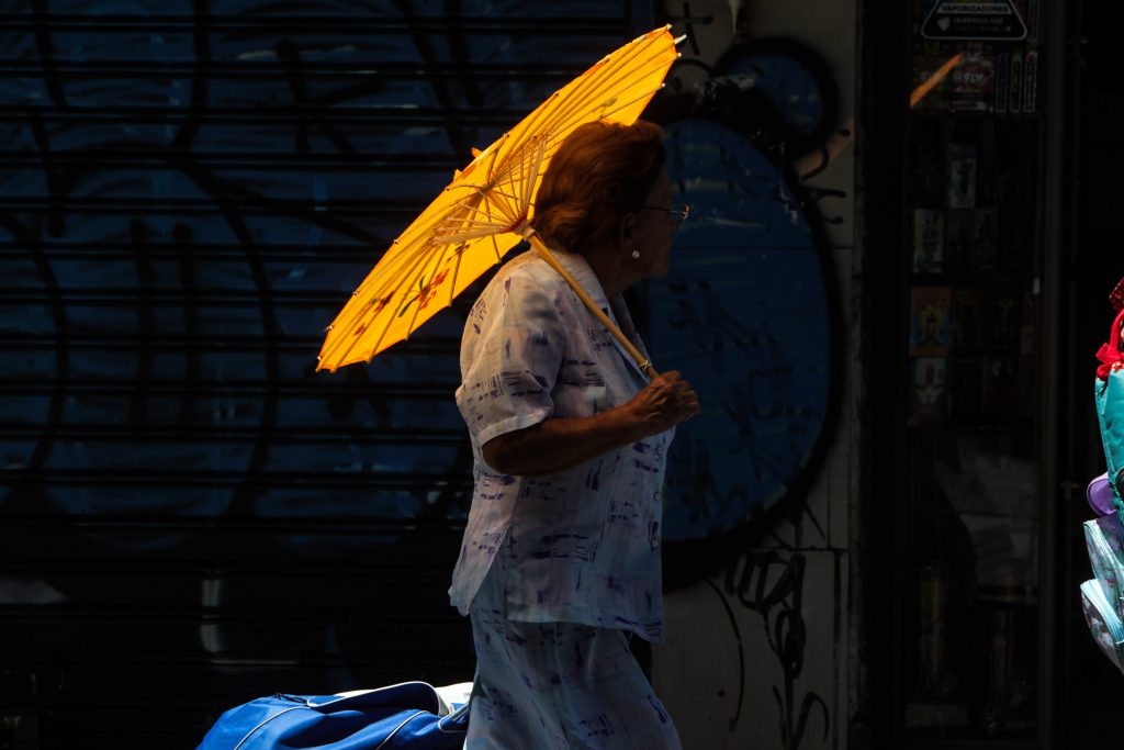¡Prepárate para el calor! Santiago vivirá una jornada con 34 °C y cielo despejado